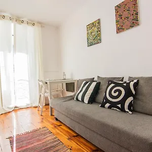 apartamento-bairro-alto-lisbon-1200-109.hotels-lisbon-portugal.com/